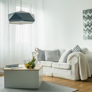 Jak urządzić salon w kawalerce?