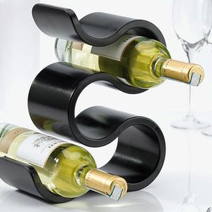 Stojak na wino - niezbędny i ciekawy gadżet do każdego domu
