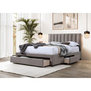Wymiary: - długość: 214 cm - szerokość: 164 cm - wysokość: 111 cm - wymiary materaca: 160 x 200 cm   Materiał: - tkanina velvet - lite drewno...