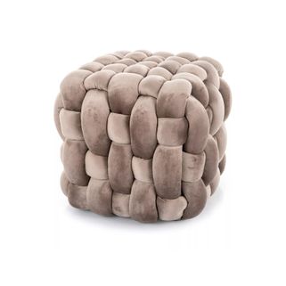 Puf FARIS Velvet - ciemny beżowy Wymiary: - szerokość: 45 cm - głębokość: 45 cm - wysokość: 41 cm   Materiał: tkanina aksamit tap. 251 Kolor: ciemny...