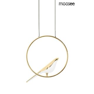 Designerski motyw lampy wykonany z połączenia akrylu i metalu w nowoczesnej kolorystyce. Biało-złoty ptaszek zawieszony na złotym okręgu został...