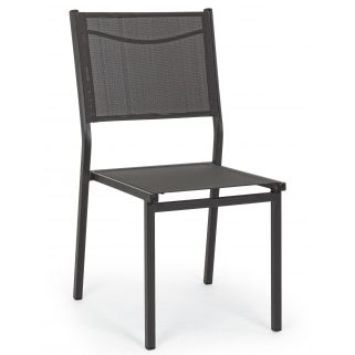 Prezentowane krzesło Hilde Charcoal to mebel przeznaczony do użytku zewnętrznego, który podkreśli nowoczesny charakter każdego ogrodu czy tarasu. Solidna...