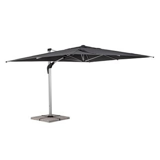 Aries to stylowy parasol ogrodowy. W skład parasola wchodzą następujące elementy: aluminiowa rama, słup główny o wymiarach 102 x 65,5mm, 8 żeber 30 x...