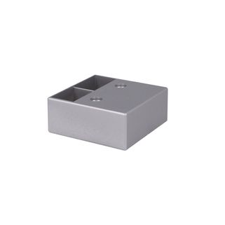 Nóżka kwadratowa 6435 - chrom mat lakier / wys. 2.5 cm     Praktyczna stopka meblowa w kolorze matowego chromu wykonana została z wysokiej jakości...