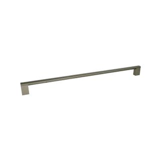 Uchwyt UA55 - nikiel szczotkowany / rozstaw 608 mm   Wymiary: - długość całkowita: 620 mm - rozstaw otworów: 608 mm   Materiał: metal   Kolor pokrycia:...