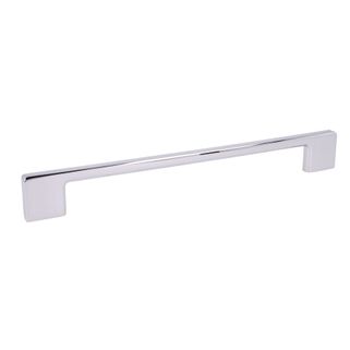 Uchwyt UN73 - chrom połysk / rozstaw 192 mm   Wymiary: - długość całkowita: 226 mm - rozstaw otworów: 192 mm   Materiał: metal   Kolor pokrycia: chrom...