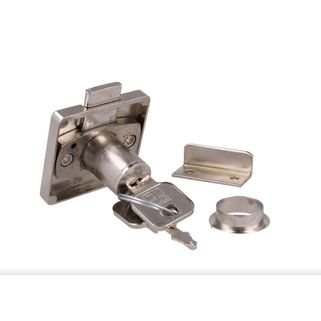 Zamek puszkowy 391 z blokadą kluczyka– wersja Prestige 4 Lehmann Cechy: Typ: Zamek puszkowy (cylinder lock) Zastosowanie: do małych drzwiczek lub szuflad,...