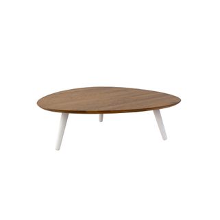 Stoliki kawowe to, zaraz po sofach, najważniejsze elementy wystroju salonu. Warto więc zwrócić uwagę na użyteczność, jaki i ciekawy design. Nasz mebel...