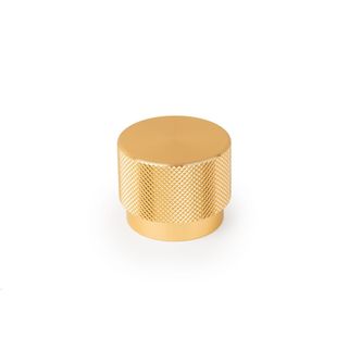 Gałka GRAF BIG 0486 - mosiądz ciemny szczotkowany / fi 38 mm Gałka Graf Big zwiększyła swoje wymiary, dodając nowe opcje do gałki Graf. Wykonana z...