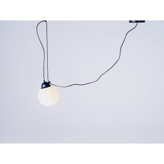 Industrialne lampy wiszące GLASS powstały drogą naturalną – narodziły się z inspiracji innymi lampami wiszącymi z naszej oferty, które cieszą się...