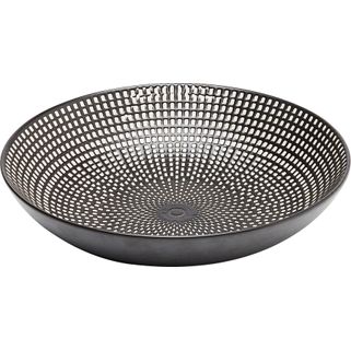Tajemnicza czerń i lekko wypukły, regularny etniczny wzór nadają serii porcelany stołowej Tokyo wyjątkowy design. Nowoczesna gama naczyń, które są...