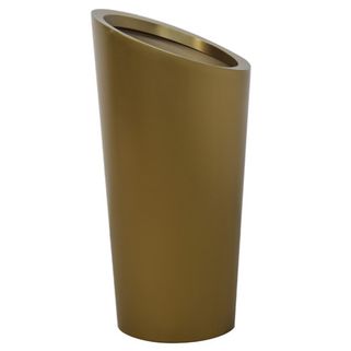 Elegancka i stylowa donica, która doda wyjątkowego uroku i luksusowego charakteru pomieszczeniu. Wykonana z wysokiej jakości stali nierdzewnej, poddanej...