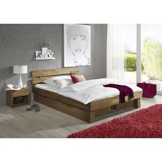 Łóżko Albert wykonane z drewna dębowego dostępne jest w wymiarach: - 145 cm x 212 cm - 165 cm x 212 cm - 185 cm x 212 cm   Cechy: - wariant z długimi...