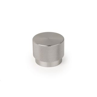Gałka GRAF BIG 0486 - efekt stali nierdzewnej / fi 38 mm Gałka Graf Big zwiększyła swoje wymiary, dodając nowe opcje do gałki Graf. Wykonana z aluminium...