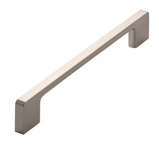 Uchwyt 2027 - efekt stali szlachetnej / rozstaw 192 mm Wymiary: - szerokość: 204 mm - wysokość: 9 mm - głębokość: 30 mm Materiał: metal z efektem stali...