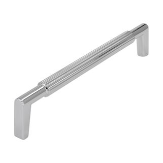 Uchwyt 2593 - chrom połysk / rozstaw 160 mm Wymiary: - szerokość: 168 mm - wysokość: 12 mm - głębokość: 32 mm Materiał: metal Kolor: chrom połysk