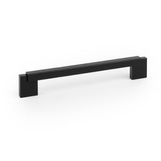 Uchwyt DUO MINI - czarny mat / rozstaw 160 mm Przez wiele lat tradycyjne tokarnie były jedną z najważniejszych gałęzi przemysłu w regionie Ges Valley...