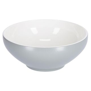 Nadaj ton swojemu stołowi dzięki tej designerskiej misce wykonanej z porcelany, która doda osobowości prezentowanym przepisom. Z białą glazurą wewnątrz,...