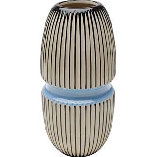 Wazon porcelanowy CALABRIA - biało-czarny / niebieski Wymiary: - średnica: 15 cm - wysokość: 31 cm Materiał: porcelana Informacje dodatkowe: - waga: 1,7...
