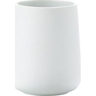 Wymiary: - średnica: 8 cm - wysokość: 10 cm Materiał: ceramika Kolor: biały
