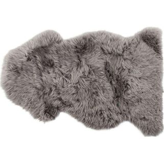 Wymiary: - długość: 95 cm - szerokość: 50 cm Materiał: skóra naturalna