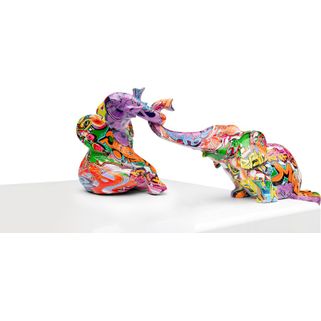 Zestaw 2 figurek dekoracyjnych ELEFANT ZIRKUS GRAFFITI - wielokolorowy Wymiary: - szerokość: 50 cm - głębokość: 18 cm - wysokość: 21,5 cm Materiał:...