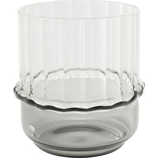 Szklanka NOELLE 9 cm - transparentny Wymiary: - średnica: 8,7 cm - wysokość: 9,1 cm Materiał: szkło  Informacje dodatkowe: - waga: 0,145 kg - każdy...