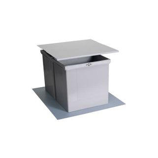 Wymiary: - szerokość: 304 mm - głębokość: 456 mm - wysokość: 320 mm Materiał: tworzywo sztuczne Kolor: szary Ilość pojemników: 2 x 17l Sortownik...