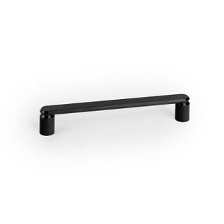 Uchwyt FASE 0712 - czarny szczotkowany / rozstaw 160 mm Uchwyty aluminiowe Fase wyróżniają się minimalistyczną estetyką industrialną, a...