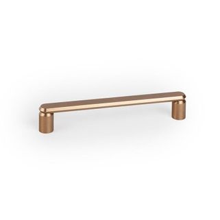 Uchwyt FASE 0712 - mosiądz cava szczotkowany / rozstaw 160 mm Uchwyty aluminiowe Fase wyróżniają się minimalistyczną estetyką industrialną, a...