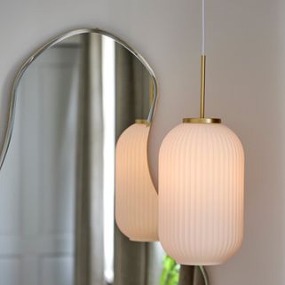 Lampa wisząca złota 20cm szerokość 20cm głębokość 48.5cm wysokość