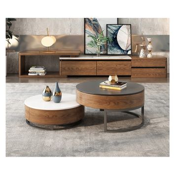 Salon z funkcjonalnym stolikiem