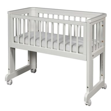 Łóżeczko dostawne Bedside Crib to zazwyczaj pierwsze łóżeczko dla dziecka, przeznaczone do momentu w którym zaczyna ono siadać bądź się podciągać....