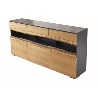 INVICTA komoda WILD OAK 180 cm szary dąb.Komoda Wild Oak, to połączenie naturalnego drewna dębowego, z którego zrobiony jest front, oraz płyty MDF, z...