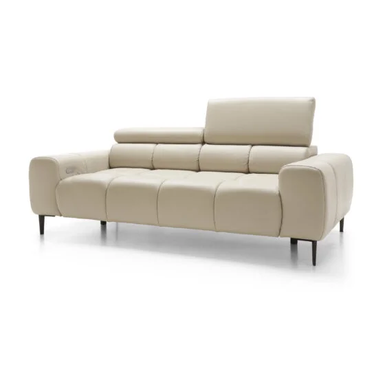 Sofa PLAZA 3 - skóra naturalna    To prawdziwa perełka dla fanów wygody i dobrego wzornictwa.  Oprócz niekwestionowanego efektu wizualnego, sofę...