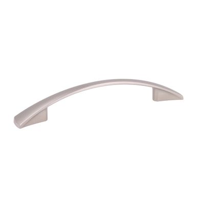 Uchwyt UN90 - nikiel satynowy / rozstaw 96 mm     Wymiary: - długość całkowita: 138 mm - rozstaw uchwytów: 96 mm   Materiał: metal (ZnAl)   Kolor...