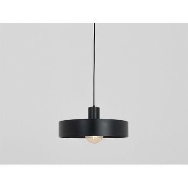 Kolekcję lamp Fay stworzono pod wspólnym mianownikiem elegancji w duchu modernizmu. Lampy dostępne są w dwóch wersjach kolorystycznych - czerni i bieli....