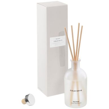 Wymiary: - średnica: 7,5 cm - wysokość: 25,5 cm - pojemność: 200 ml   Materiał: szkło Mięta, sosna, jabłko, drzewo Palo Santo, wanilia, tonka i...