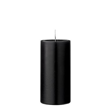 Świeca dekoracyjna ANJA 7x15 - czarny Wymiary: - średnica: 7 cm - wysokość: 15 cm Materiał: parafina Kolor: czarny Czas palenia: 65-80 godzin