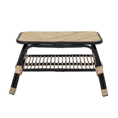 Stolik Loue Sidetable zachwyci Cię pięknym designem i mieszanką kolorów. Stolik boczny łączy w sobie naturalny i czarny rattan i posiada dolną półkę,...
