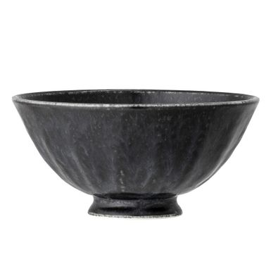 Japońskie miseczki porcelanowe, które są bardzo lekkie i gładkie. Kolor mieni się w odcieniach czerni. Wymiary: - średnica: 13,5 cm - wysokość: 6,5 cm -...