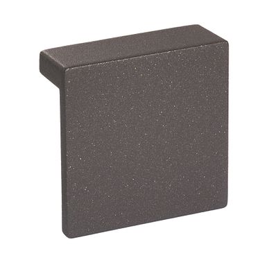 Uchwyt 2395 - grafit marrone / rozstaw 64 mm Wymiary: - długość: 73 mm - rozstaw otworów: 64 mm Materiał: metal Kolor pokrycia: grafit marrone