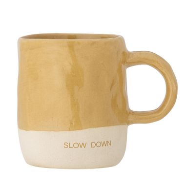 Neo Mug firmy Bloomingville to kubek z uroczym tekstem, który czyni go idealnym prezentem dla miłośnika kawy lub herbaty. Kubek ma dobry rozmiar i idealnie...