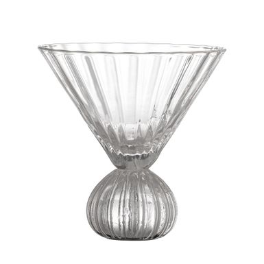 Kieliszek koktajlowy TAURIN 300 ml - przezroczysty    Kieliszek do wina Taurin firmy Bloomingville ma elegancki design, dmuchany ustnie z piękną okrągłą...