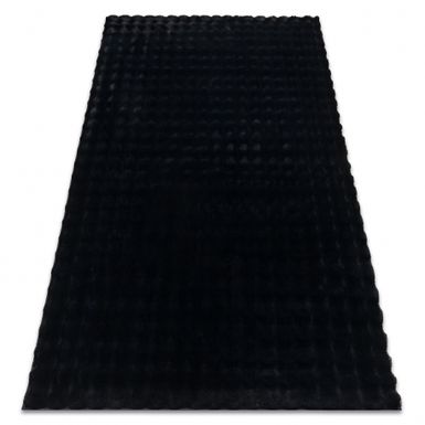 grubość dywanu: ok. 15 mm i 27 mm waga całkowita: ok. 1,5 kg/m2 rodzaj przędzy: 100% poliester strukturalny 3D; imitacja futra królika...