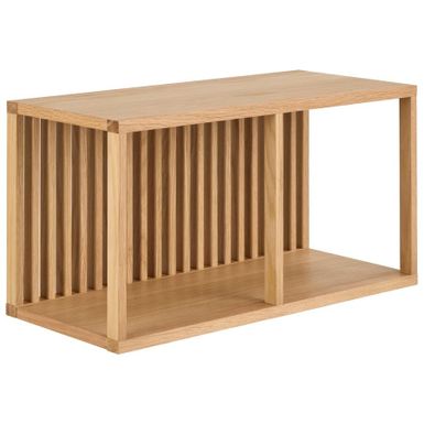 Wymiary: - szerokość: 67 cm - głębokość: 31 cm - wysokość: 35,5 cm   Materiał: fornir dębowy olejowany   Waga netto: 8,5 kg Maksymalne...