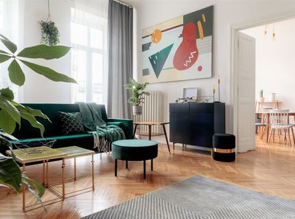 Kolorowe wnętrze retro – co musi się w nim znaleźć?