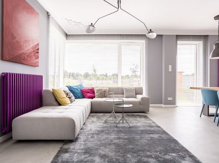 Jak zamienić szary salon w jasną, radosną przestrzeń?