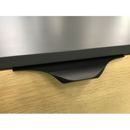Uchwyt listwowy UA04 - czarny mat / rozstaw 128 mm