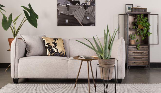 Klasyczna szara sofa